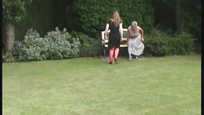 ਇੱਕ ਫਿੱਟ ਸਰੀਰ ਹੈ, ਜੋ ਕਿ ਇੱਕ ਚੂਚੇ ਨੂੰ ਡੂੰਘੇ ਡੈਸਕ ਦੇ ਸਿਖਰ 'ਤੇ fucked ਹੈ