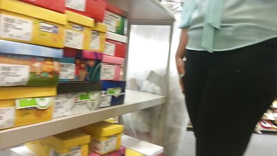 ਇੱਕ ਬਿੰਬੋ ਜਿਸ ਵਿੱਚ ਕੁਦਰਤੀ ਛਾਤੀਆਂ ਹੁੰਦੀਆਂ ਹਨ, ਇੱਕ ਵੱਡੇ ਪੈਕਰ ਦੁਆਰਾ ਖੋਲ੍ਹਿਆ ਜਾਂਦਾ ਹੈ